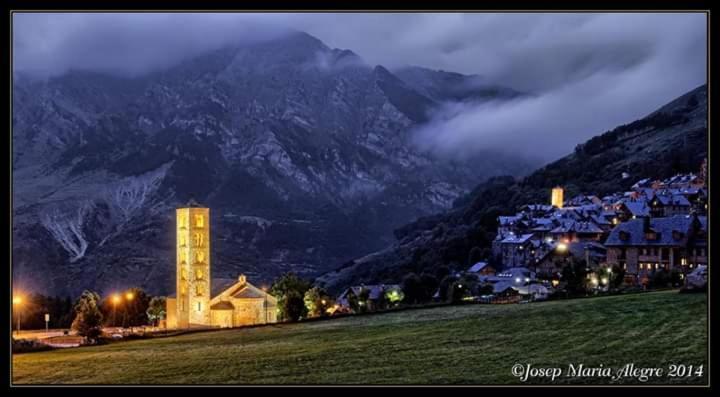 Apartamento Con Terraza Y Vistas Panoramicas En Tauell Apartman Kültér fotó