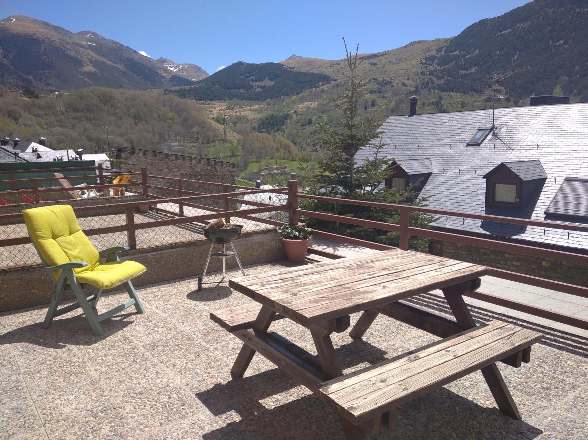 Apartamento Con Terraza Y Vistas Panoramicas En Tauell Kültér fotó